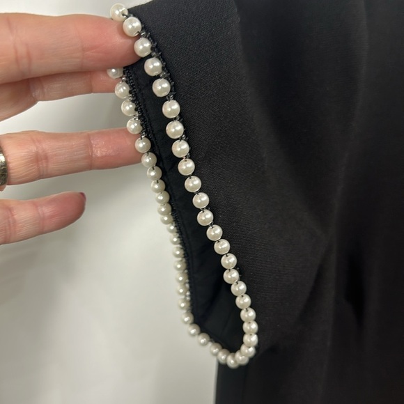 Gal Meets Glam Nadia Black jumpsuit faux pearl trim size 14. NWT - Picture 6 of 14